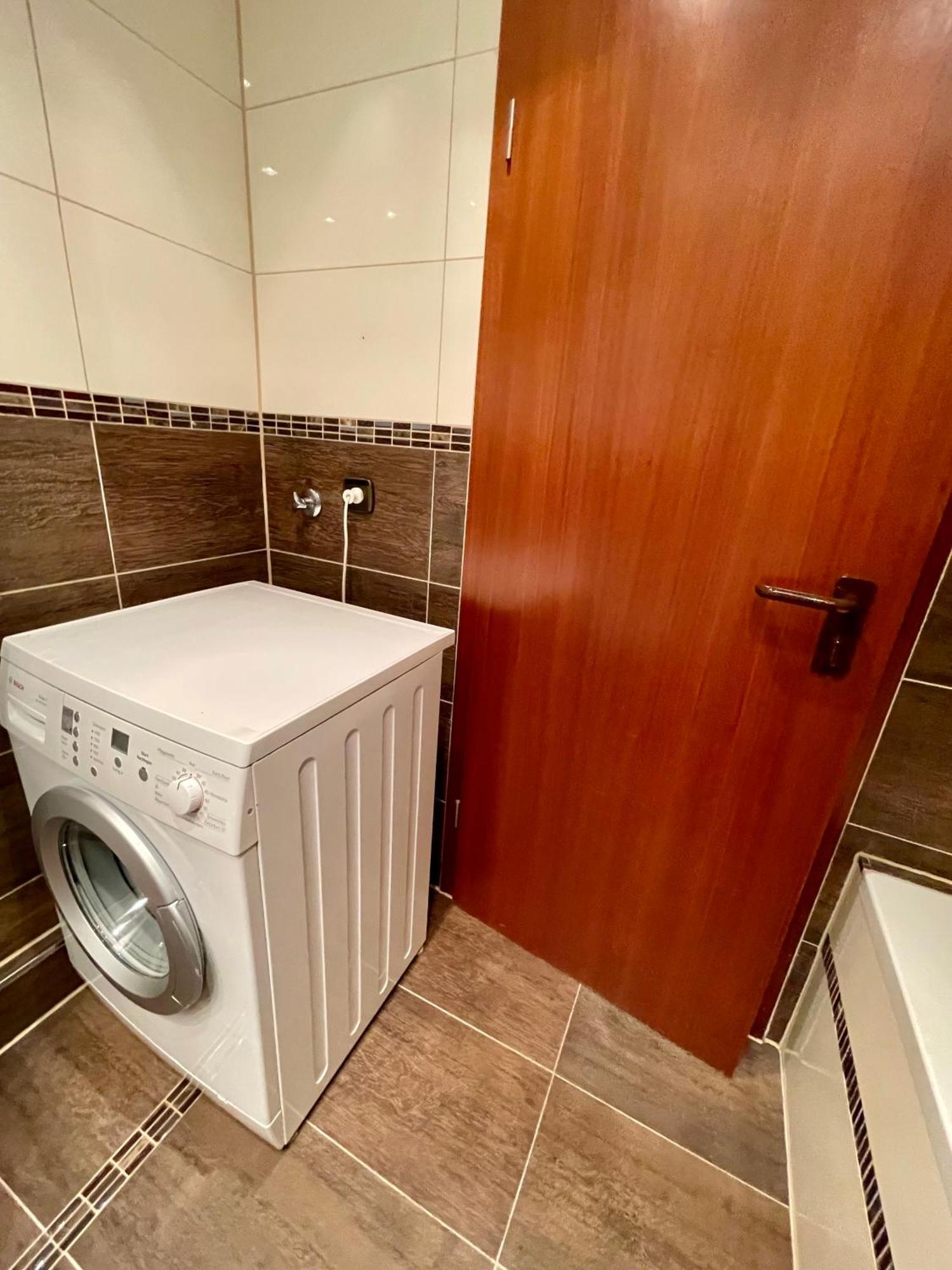Wunderschoenes 2 Zimmer Apartment Zentrum Goldstadt Пфорцхайм Екстериор снимка